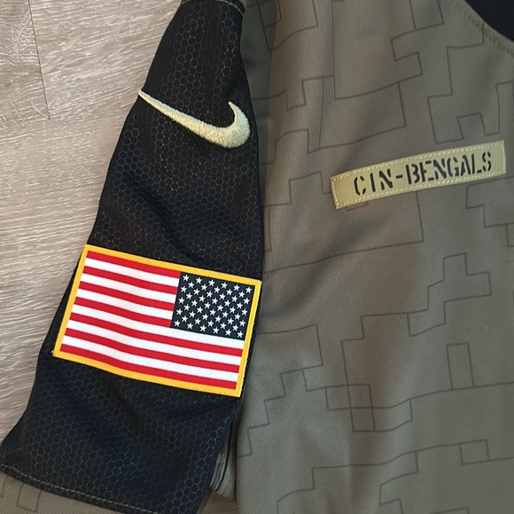 Joe Burrow Jersey - Picture 6 of 6